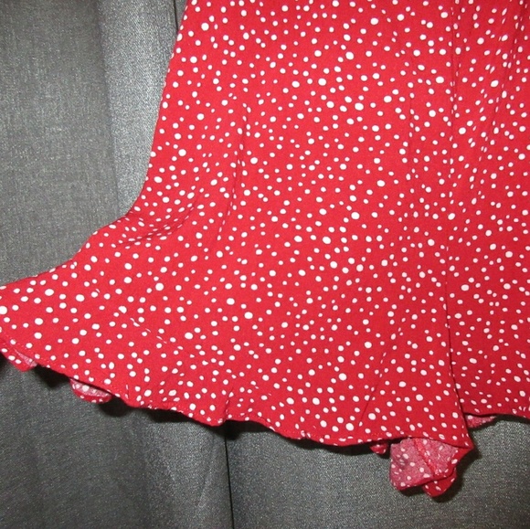 Red M Romper - Picture 5 of 8